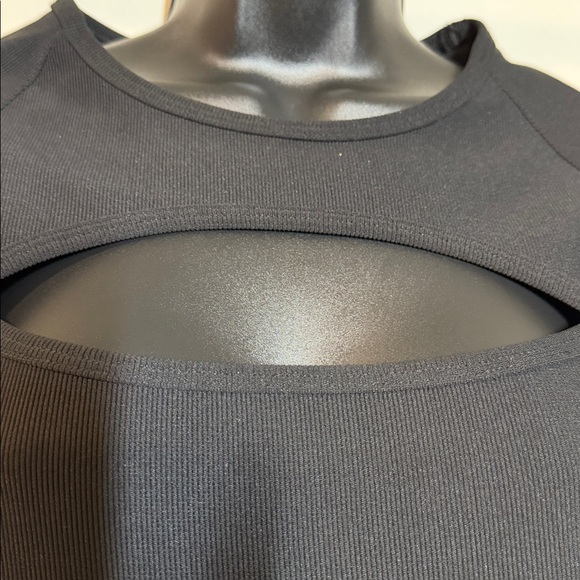 Top - Picture 3 of 7